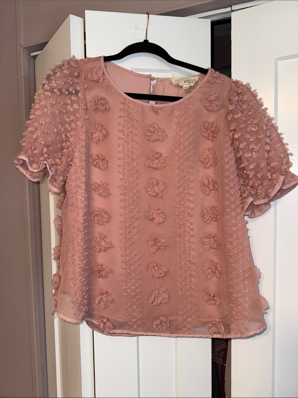 Sweet Wanderer Floral Textured Short Sleeve Blouse Size Large